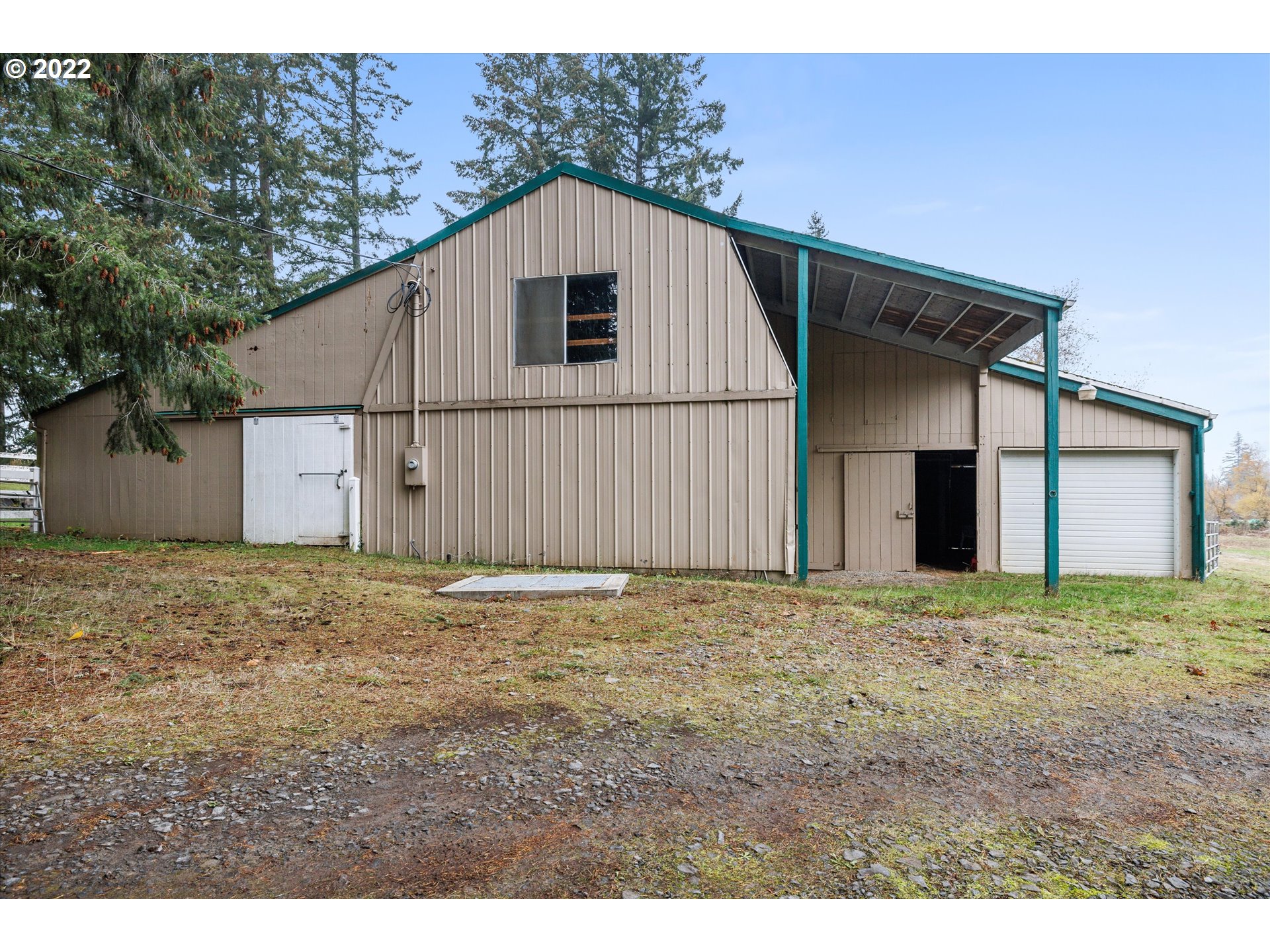 22226 South Lower Highland Road Beavercreek, OR 97004 - Photo 13 of 32 Gallery Image 13