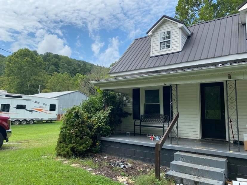 201 Stamper Road Erwin, TN 37650 - Photo 1 of 11 received_311796960046010