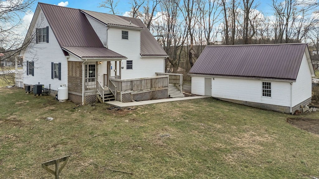 518 Sycamore Street Glade Spring, VA 24340 - Photo 4 of 30 Gallery Image 4