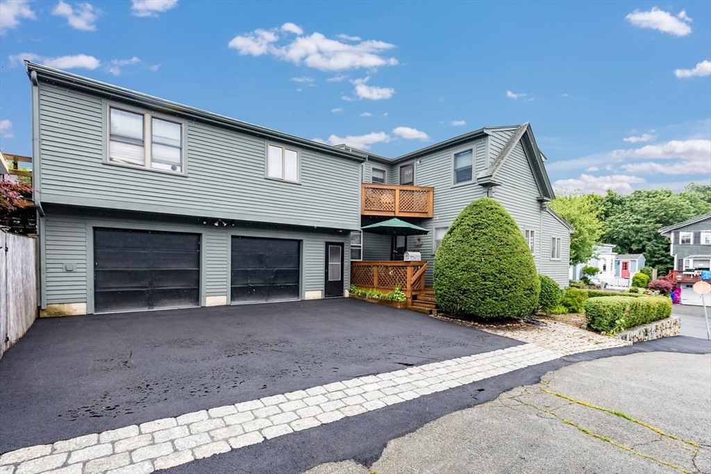 24 Pond Street, Unit 1 Marblehead, MA 01945 - Photo 3 of 40