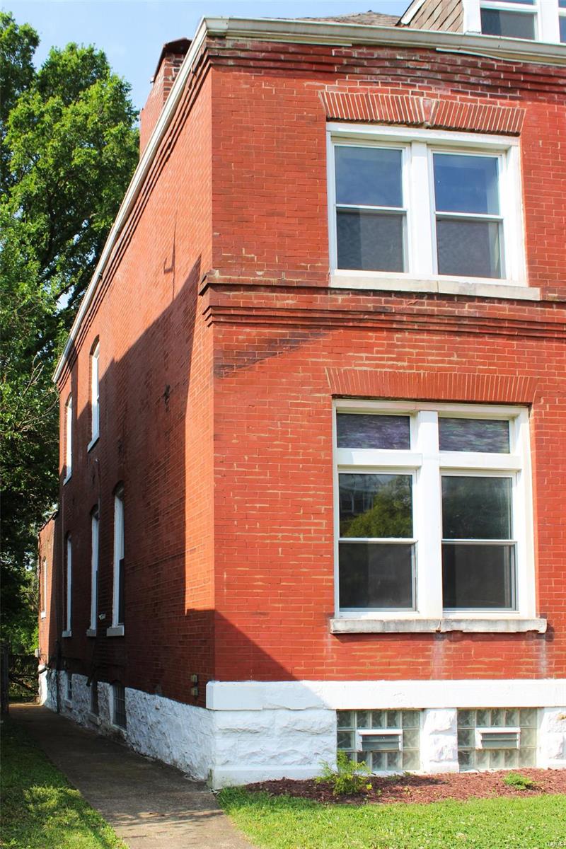 5230 Ridge Avenue St. Louis, MO 63113 - Photo 2 of 28 Gallery Image 2