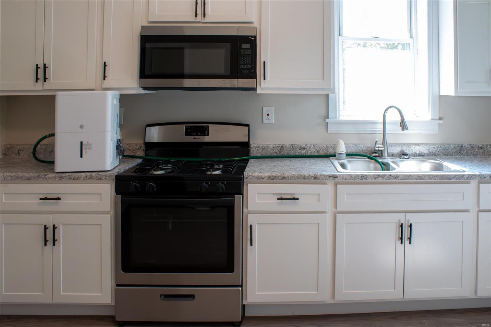 5230 Ridge Avenue St. Louis, MO 63113 - Photo 9 of 28 Gallery Image 9