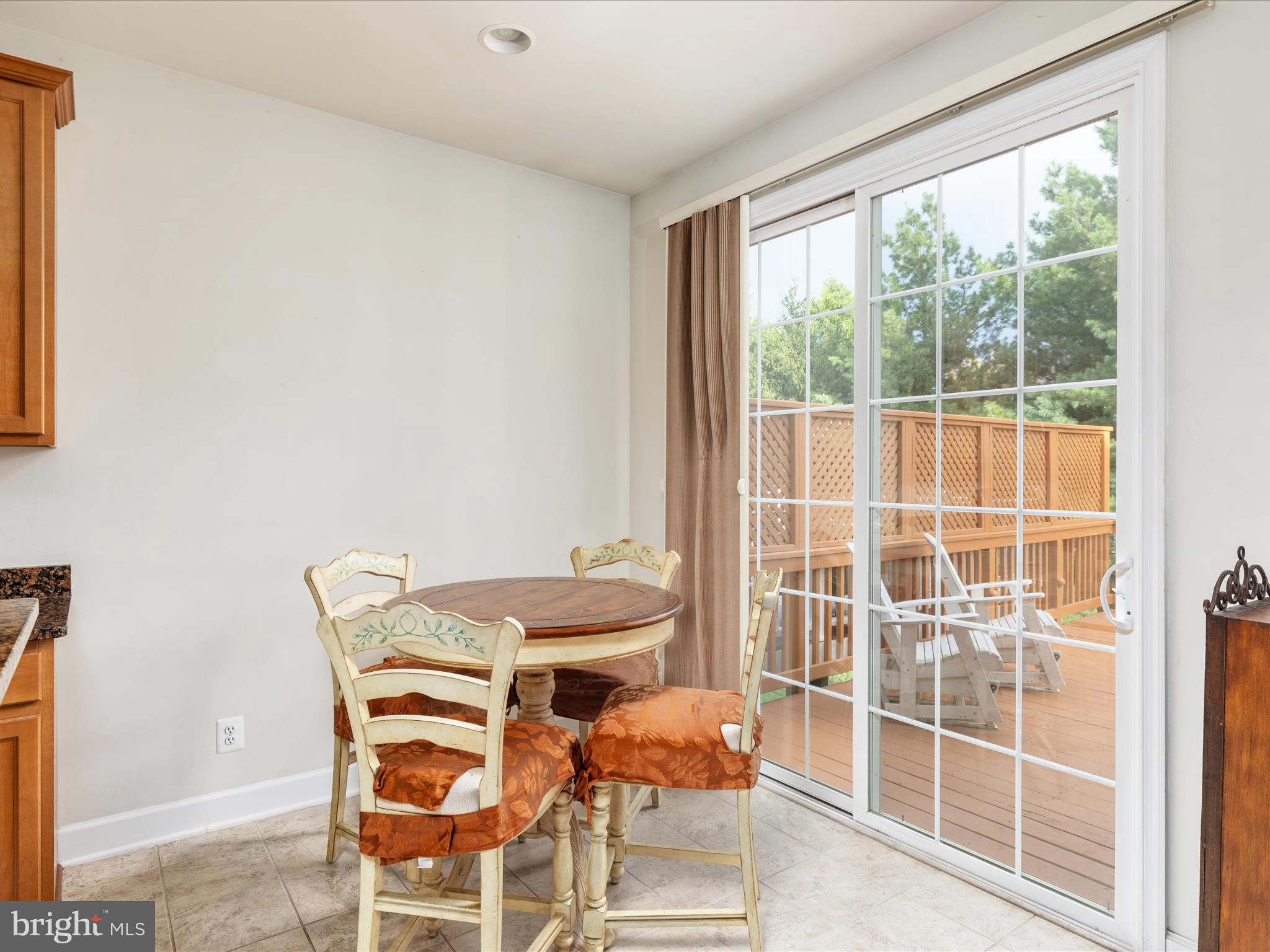 42858 Bittner Square Ashburn, VA 20148 - Photo 14 of 37 dining area off kitchen