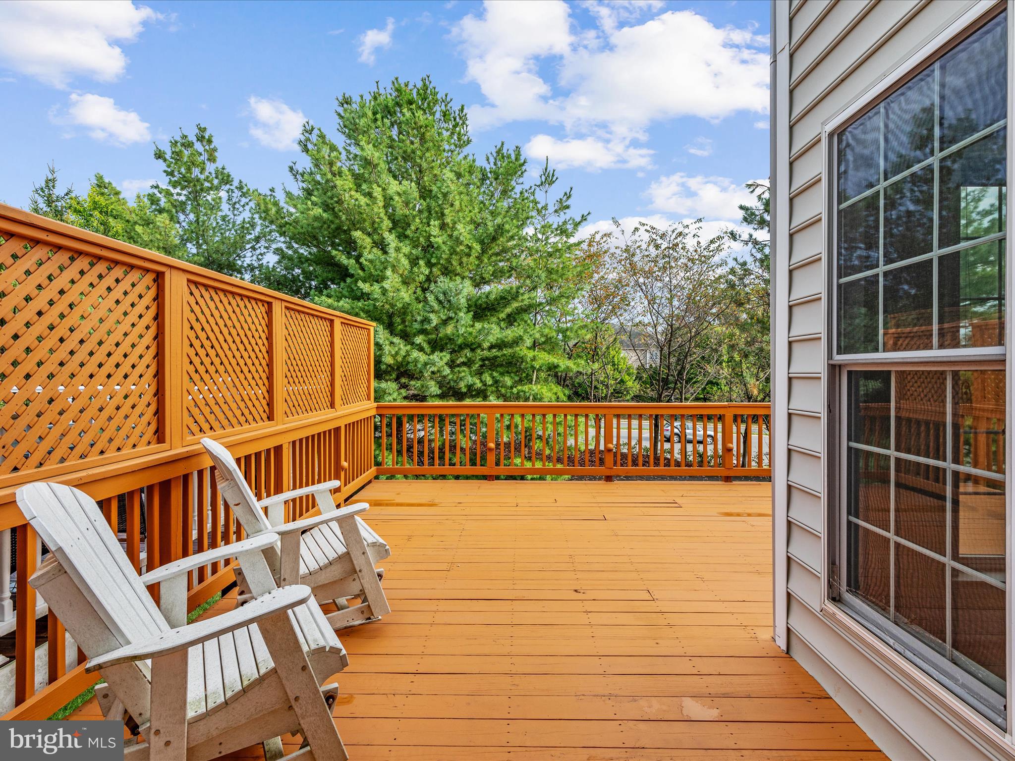 42858 Bittner Square Ashburn, VA 20148 - Photo 15 of 37 large deck off kitchen dining area