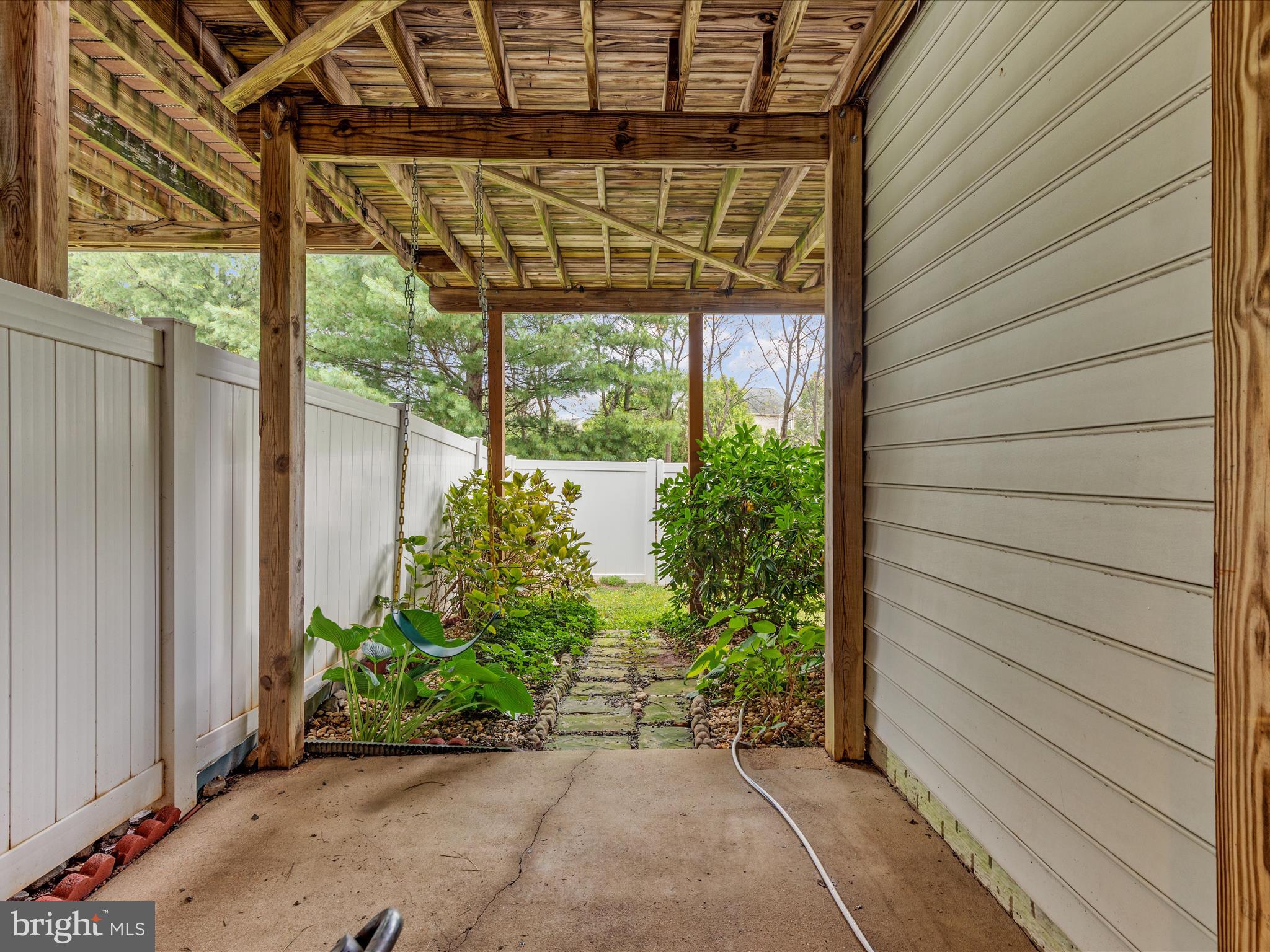 42858 Bittner Square Ashburn, VA 20148 - Photo 32 of 37 patio with private fenced backyard