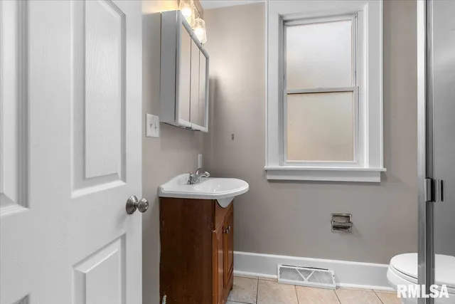 $169,000 | 2905 South Park Avenue, Springfield, IL 62704