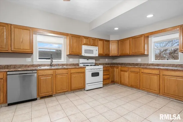 $169,000 | 2905 South Park Avenue, Springfield, IL 62704