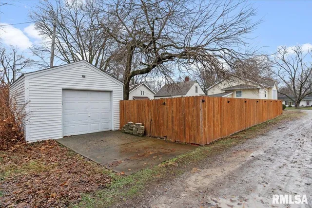 $169,000 | 2905 South Park Avenue, Springfield, IL 62704