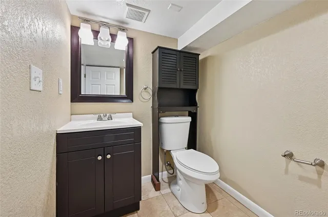 $3,000 | 2070 South Emerson Street, Denver, CO 80210