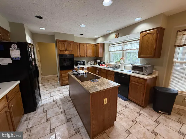 $800,000 | 18200 Littlebrooke Drive, Olney, MD 20832