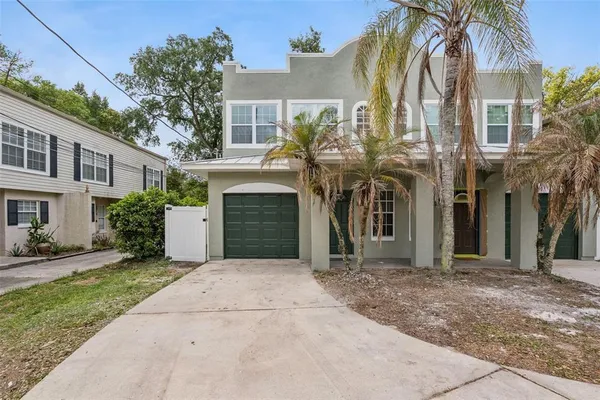 $2,800 | 2704 East Central Boulevard, Orlando, FL 32803