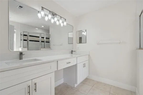 $2,800 | 2704 East Central Boulevard, Orlando, FL 32803
