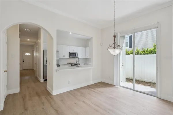 $2,800 | 2704 East Central Boulevard, Orlando, FL 32803