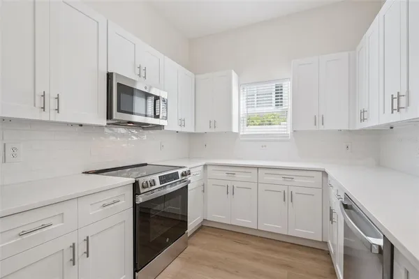 $2,800 | 2704 East Central Boulevard, Orlando, FL 32803