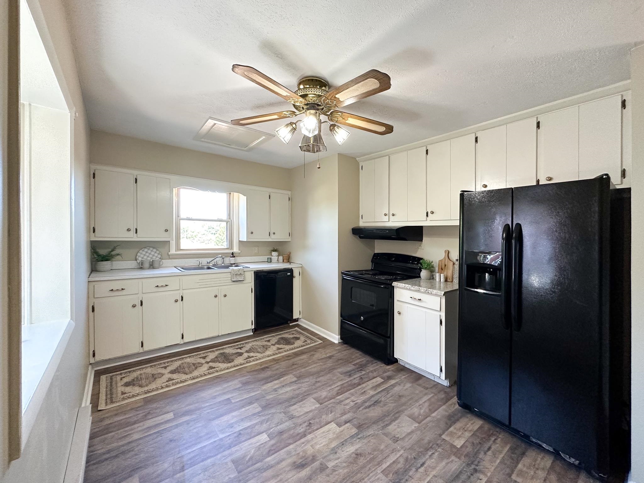 1055 Lyndhurst Road Waynesboro, VA 22980 - Photo 8 of 25 Gallery Image 8