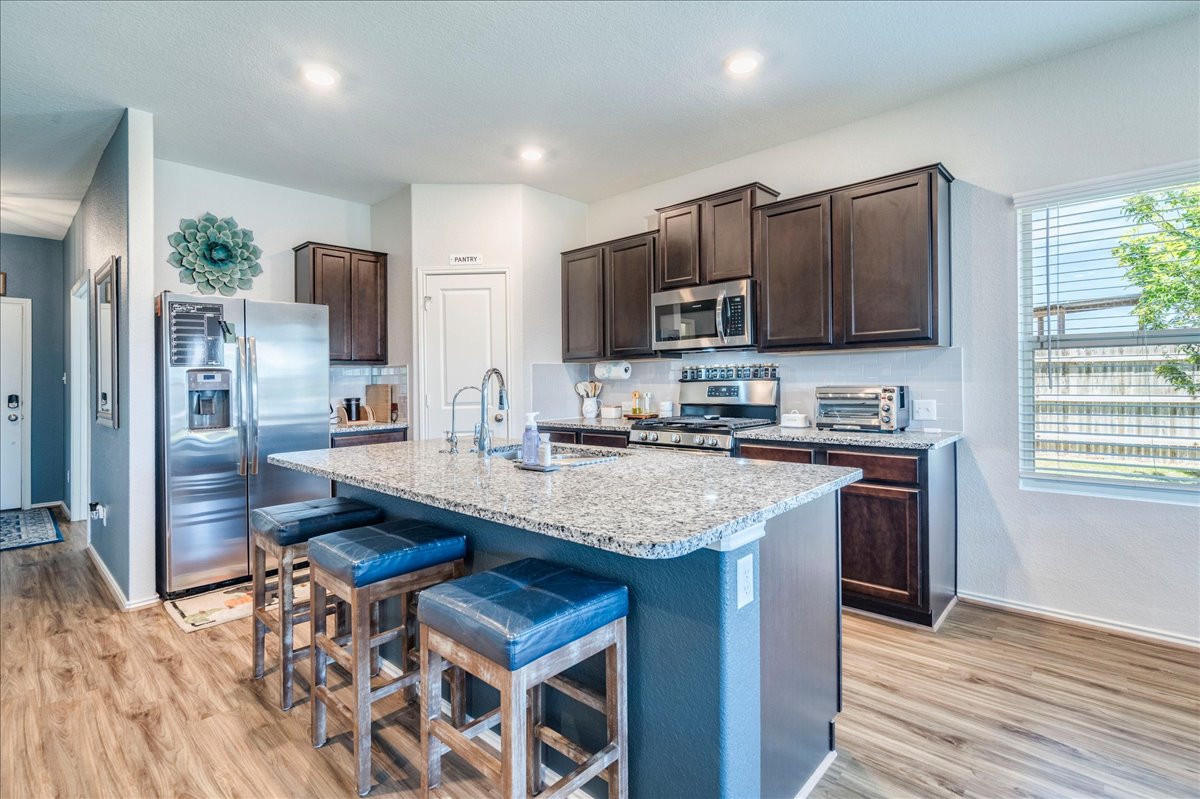 358 Jasper Trail Buda, TX 78610 - Photo 8 of 35