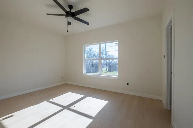 $359,900 | 2512 Oxford Avenue, Fort Worth, TX 76106