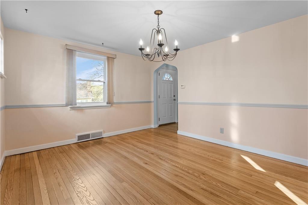 612 Cascade Road Pittsburgh, PA 15221 - Photo 7 of 32 Gallery Image 7