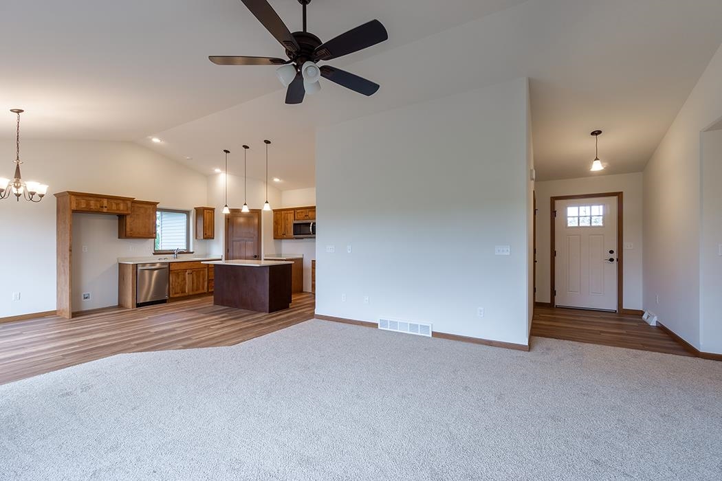5589 Forest Creek Road, Unit FO26 Stevens Point, WI 54482 - Photo 9 of 32