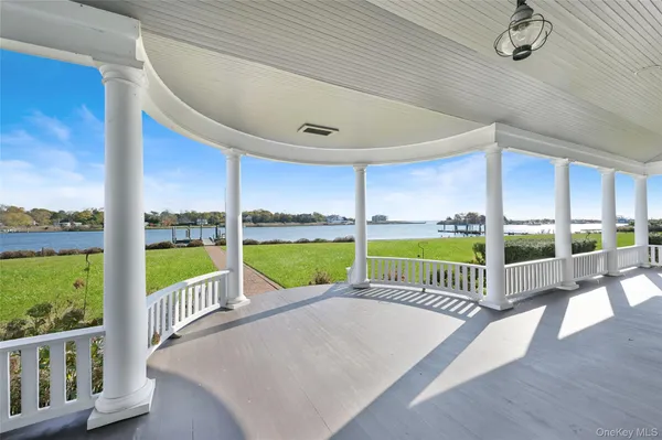 $2,995,000 | 127 Senix Avenue, Center Moriches, NY 11934