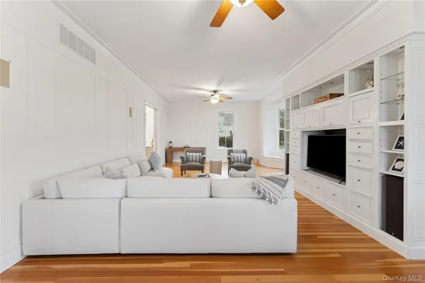 $2,995,000 | 127 Senix Avenue, Center Moriches, NY 11934