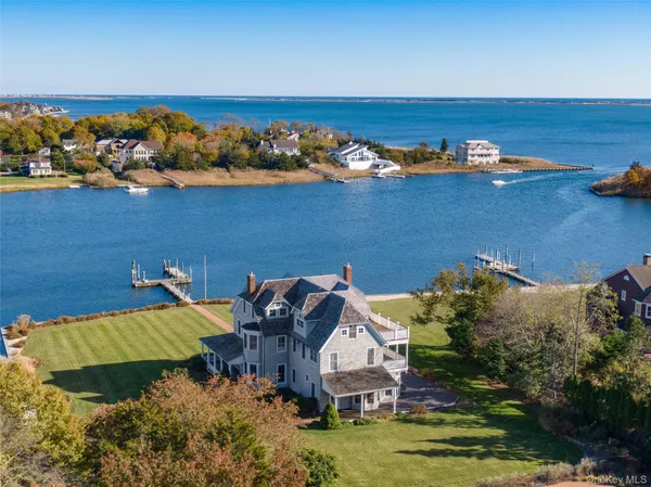 $2,995,000 | 127 Senix Avenue, Center Moriches, NY 11934