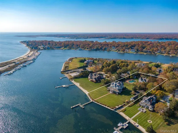 $2,995,000 | 127 Senix Avenue, Center Moriches, NY 11934