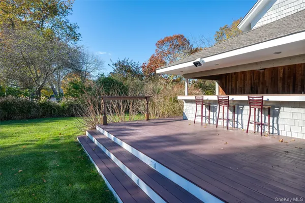 $2,995,000 | 127 Senix Avenue, Center Moriches, NY 11934