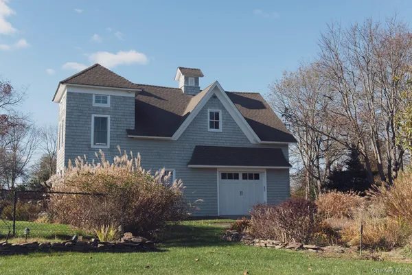 $2,995,000 | 127 Senix Avenue, Center Moriches, NY 11934
