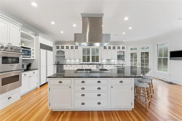 $2,995,000 | 127 Senix Avenue, Center Moriches, NY 11934