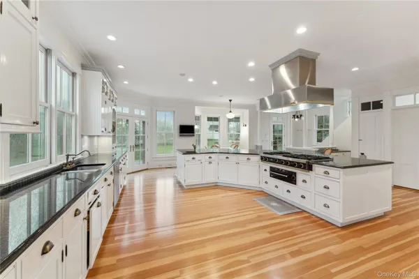 $2,995,000 | 127 Senix Avenue, Center Moriches, NY 11934