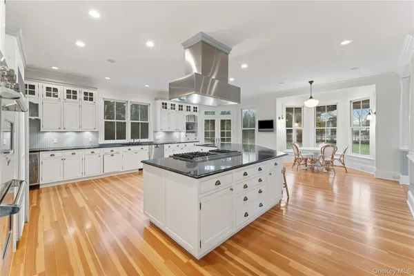 $2,995,000 | 127 Senix Avenue, Center Moriches, NY 11934