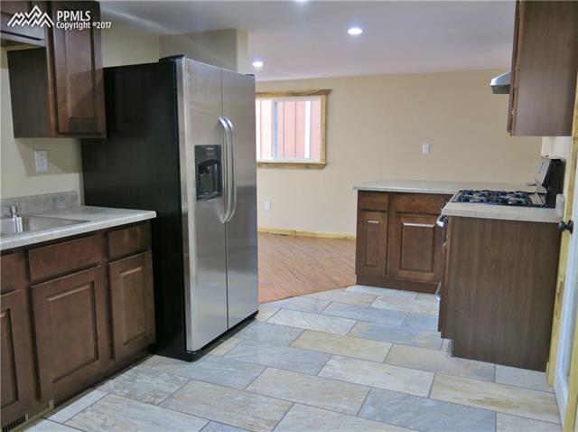 14 Cherokee Road Manitou Springs, CO 80829 - Photo 3 of 8