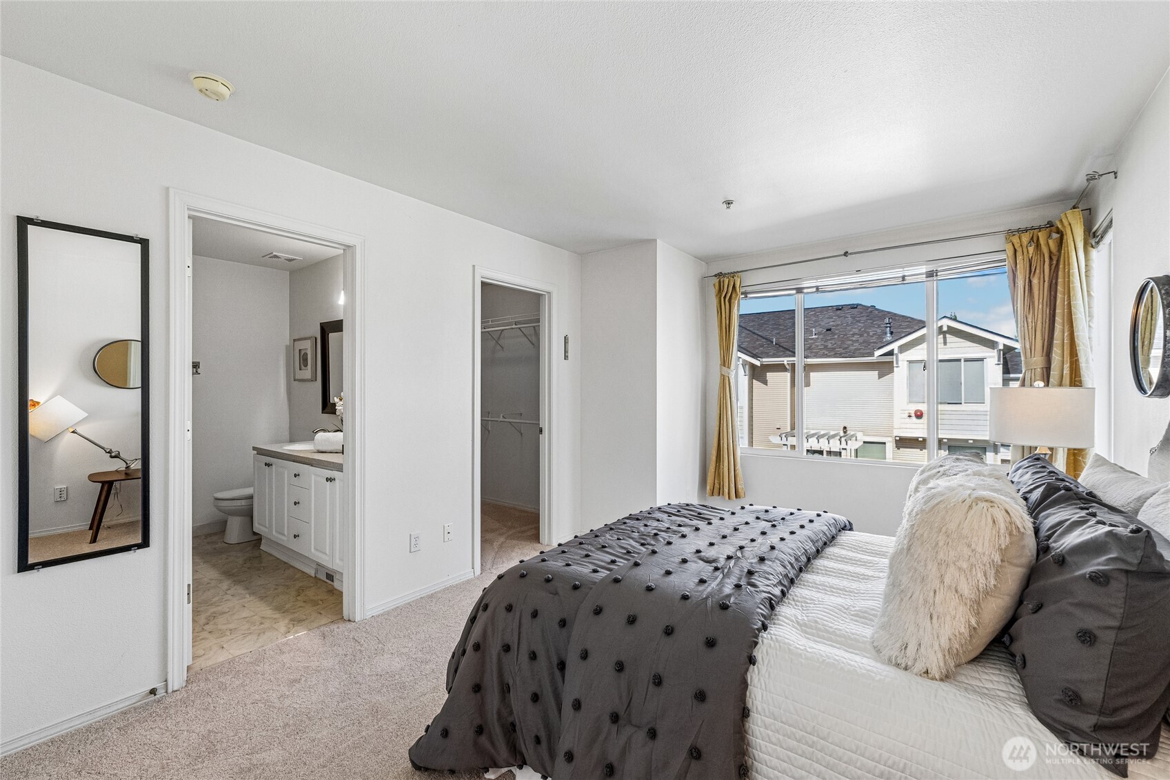 11899 Northeast 163rd Place Bothell, WA 98011 - Photo 16 of 37
