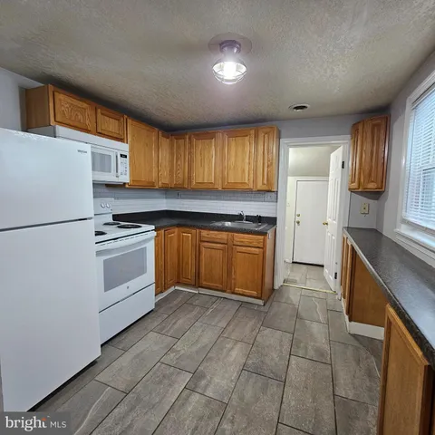 $2,250 | 3419 Chestnut Avenue, Baltimore, MD 21211