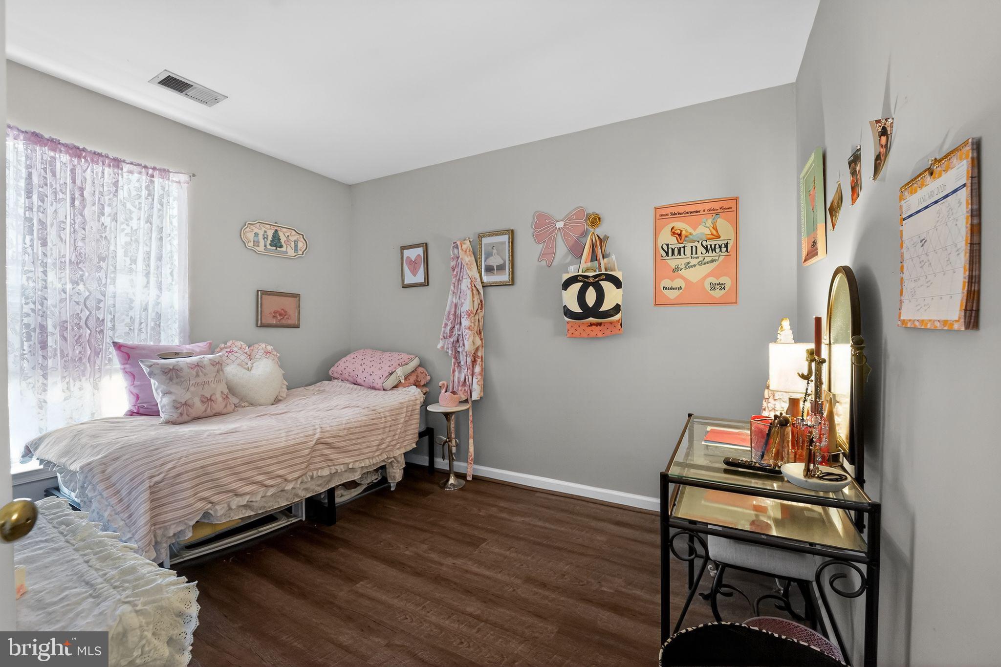 6509 Carston Court Frederick, MD 21703 - Photo 22 of 34 Bedroom #3