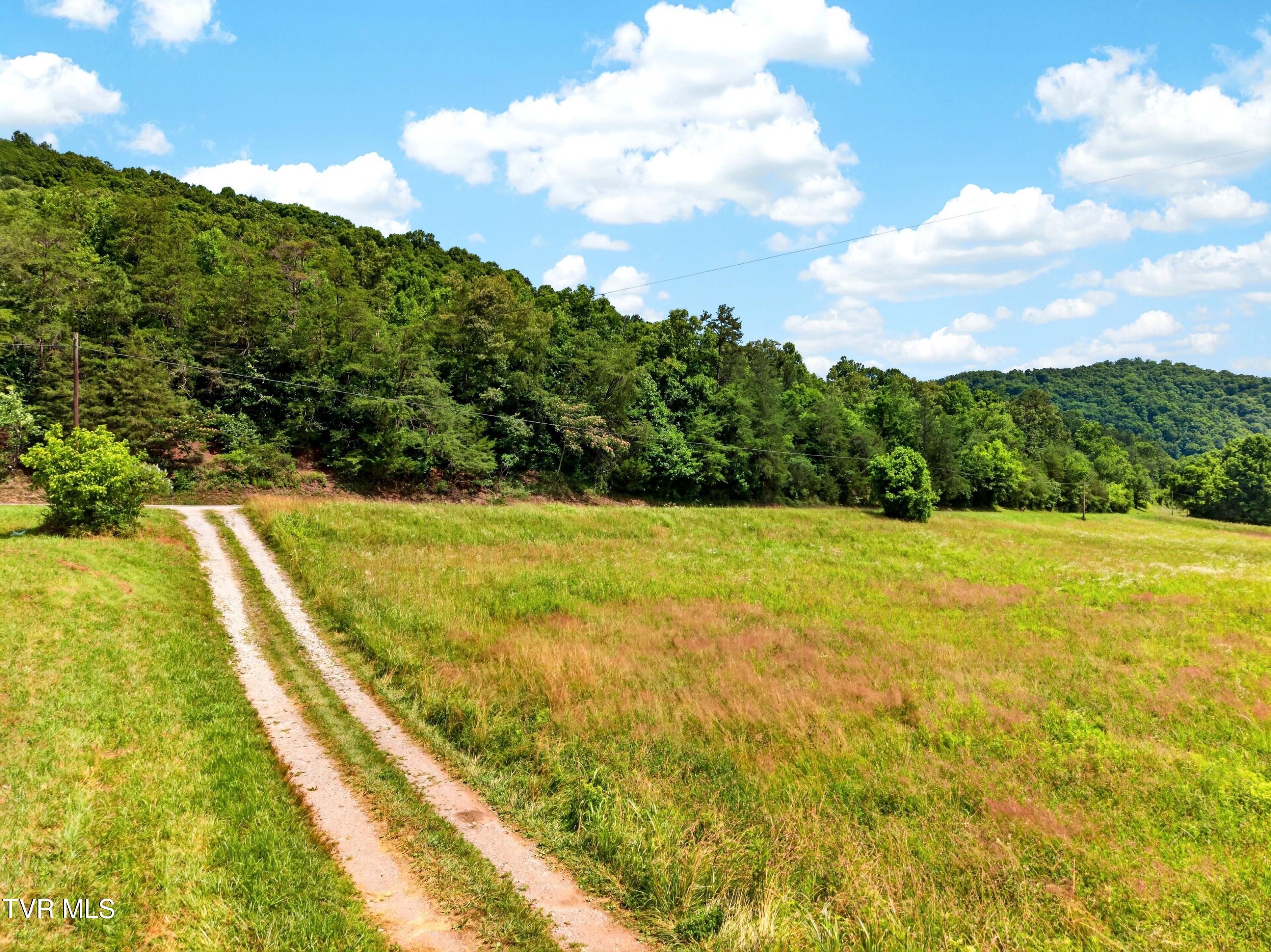 2087 Bullen Valley Road Thorn Hill, TN 37881 - Photo 20 of 29 020-2087BullenValleyRoad-ThornHill-TN-37