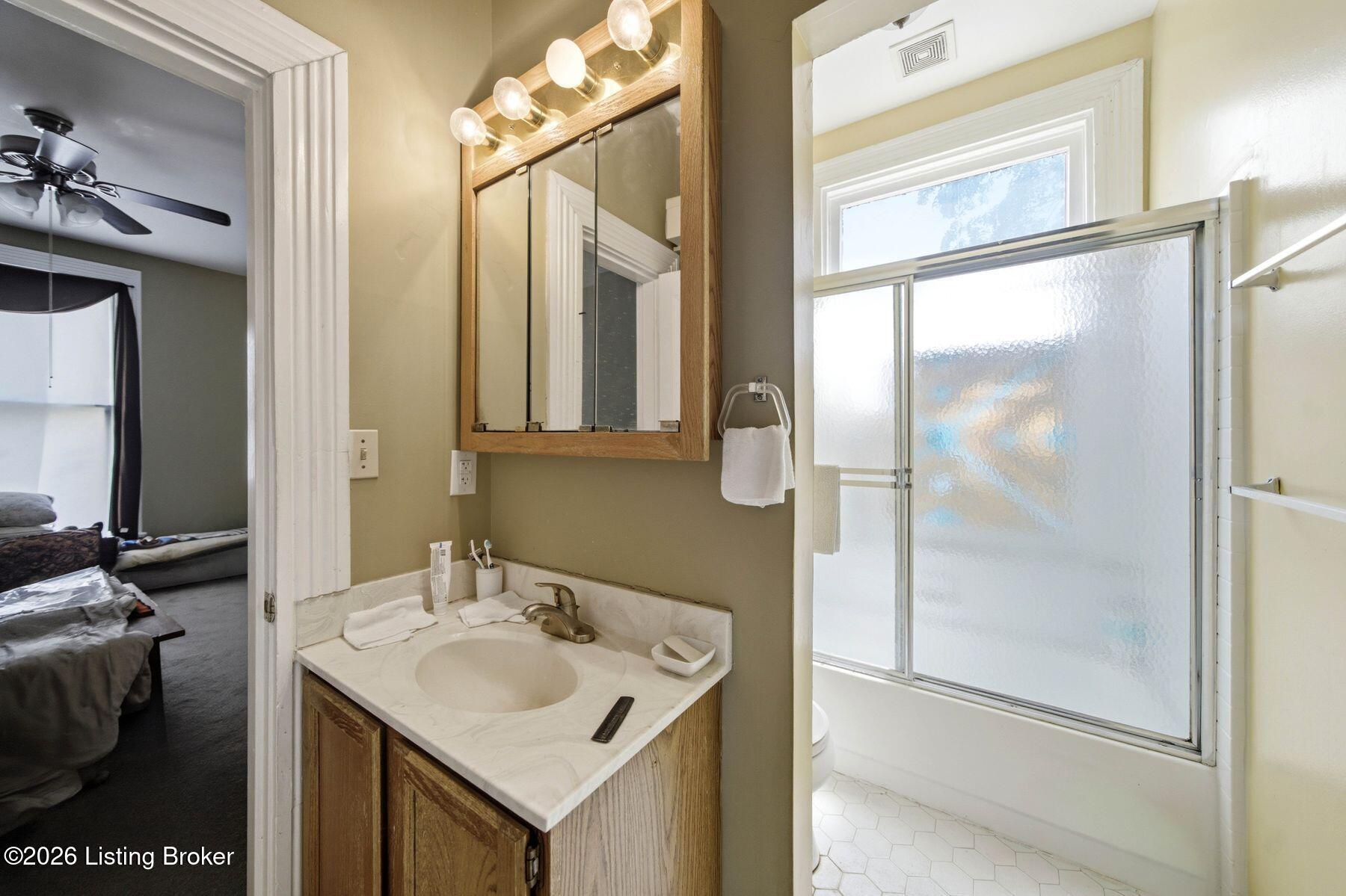 1271 Cherokee Road Louisville, KY 40204 - Photo 21 of 77 photo_online_025