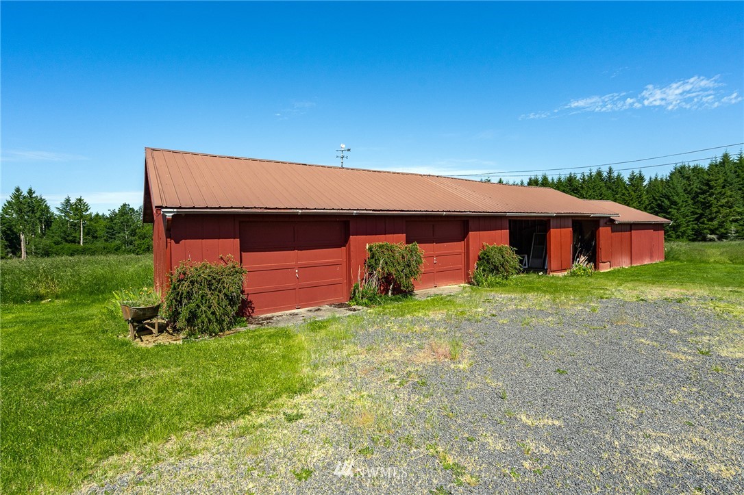 536 Brown Road East Chehalis, WA 98532 - Photo 25 of 38 a front view of house with yard and green space