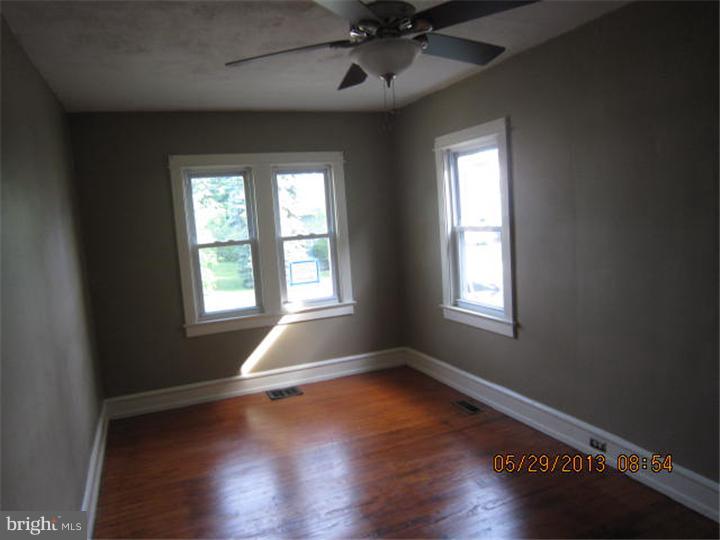 204 Carlisle Road Audubon, NJ 08106 - Photo 6 of 16 Gallery Image 6