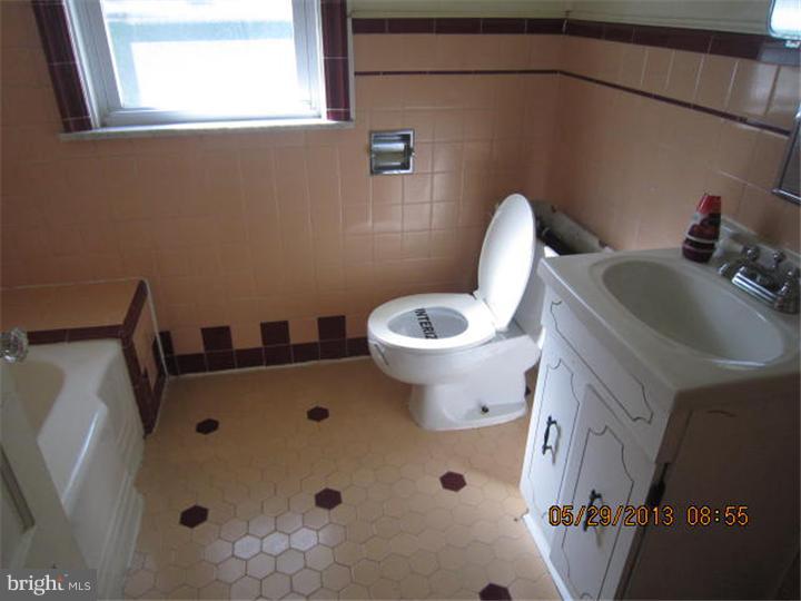 204 Carlisle Road Audubon, NJ 08106 - Photo 8 of 16 Gallery Image 8