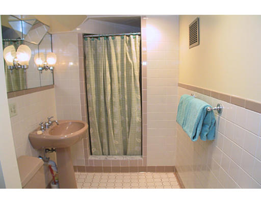 54 Wake Robin Road Sudbury, MA 01776 - Photo 13 of 16 Gallery Image 13