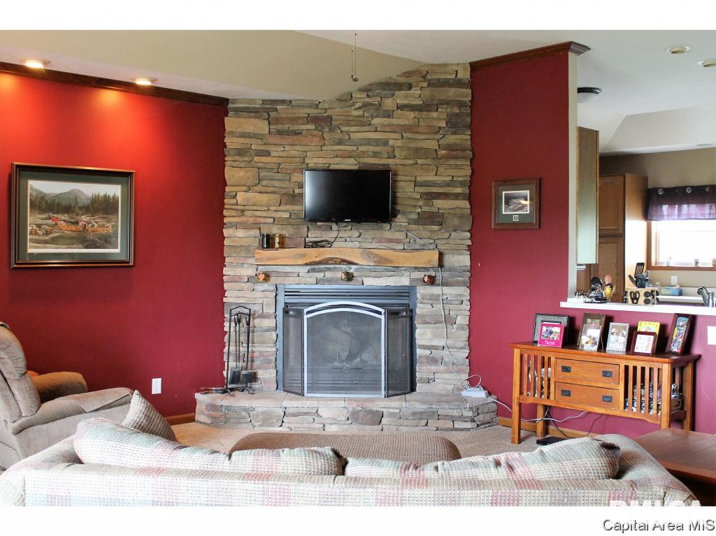 24733 Brookwood Hills Road Athens, IL 62613 - Photo 2 of 36 Gallery Image 2
