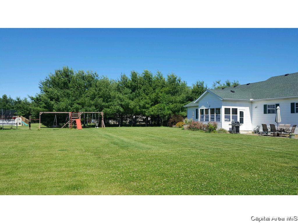 24733 Brookwood Hills Road Athens, IL 62613 - Photo 34 of 36 Gallery Image 34