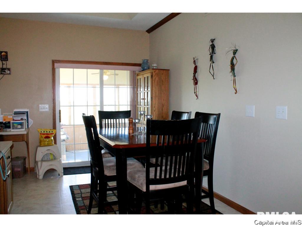 24733 Brookwood Hills Road Athens, IL 62613 - Photo 6 of 36 Gallery Image 6