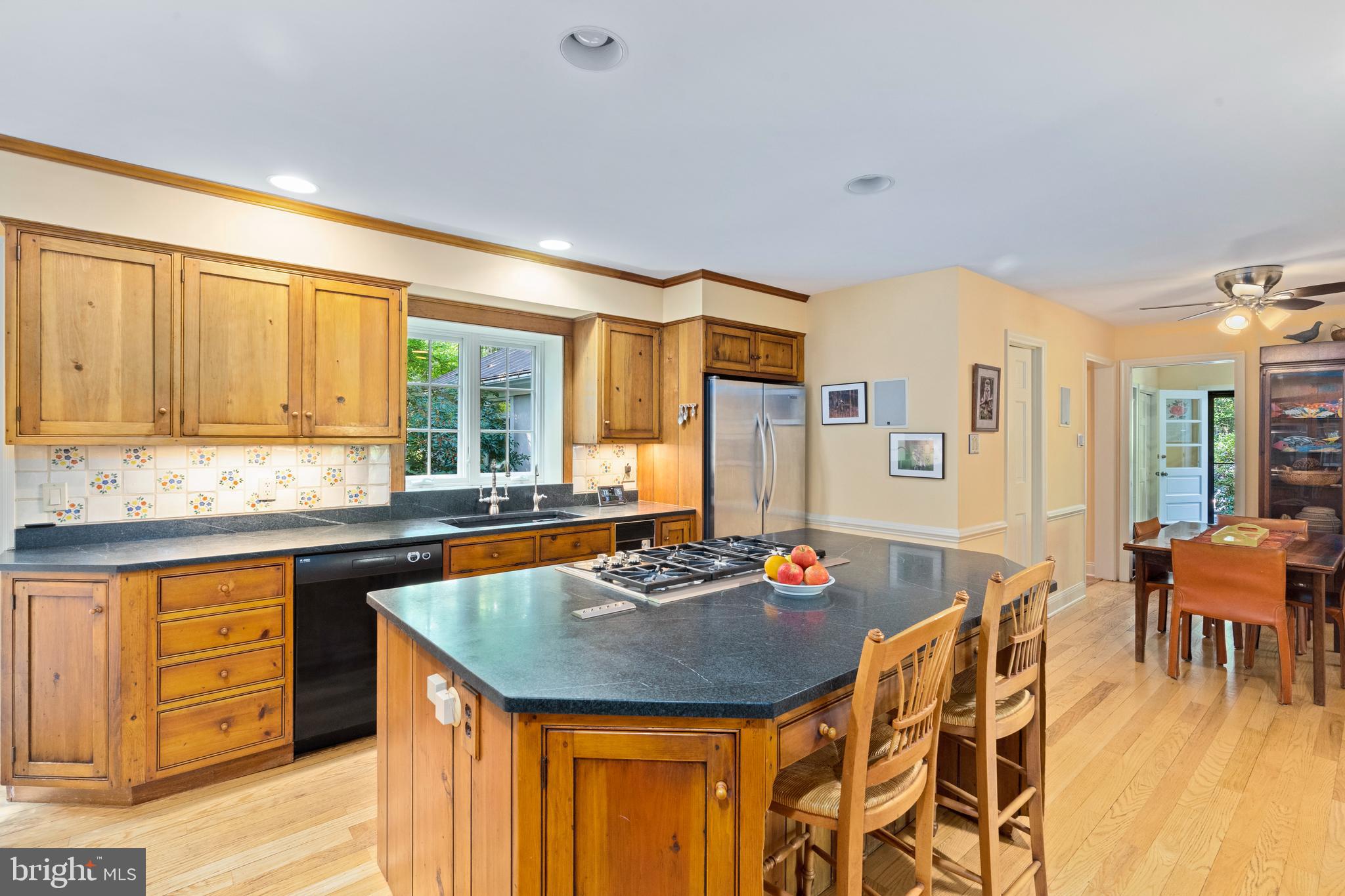 464 Brownsburg Road Newtown, PA 18940 - Photo 9 of 50 Gallery Image 9