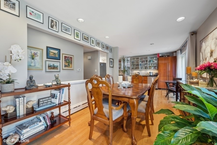 290 Poplar Street Winnetka, IL 60093 - Photo 21 of 55 a view of a dining room with furniture