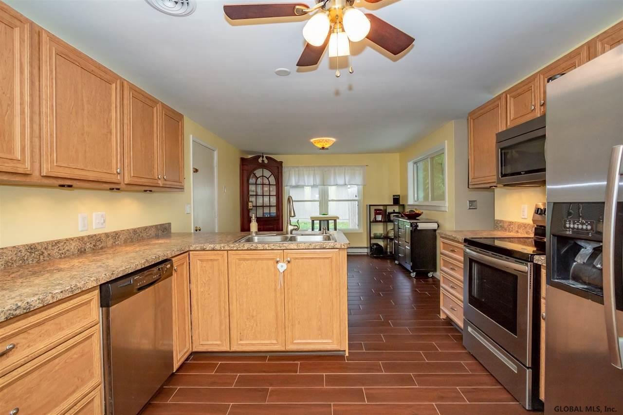 32 Glade Mallow Road Malta, NY 12020 - Photo 10 of 26 Photo 10