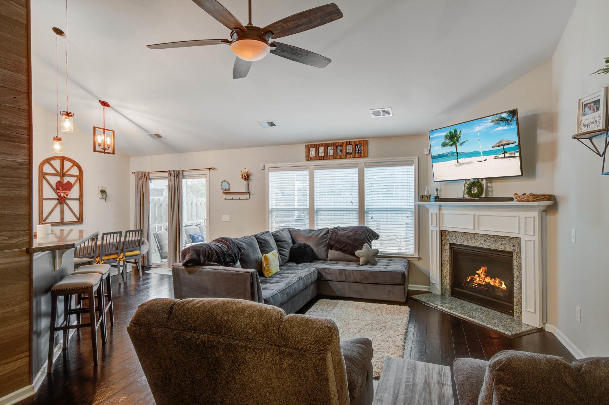 163 Alpine Road Summerville, SC 29485 - Photo 6 of 29 163Alpine-CalSiglerPhotography (6)