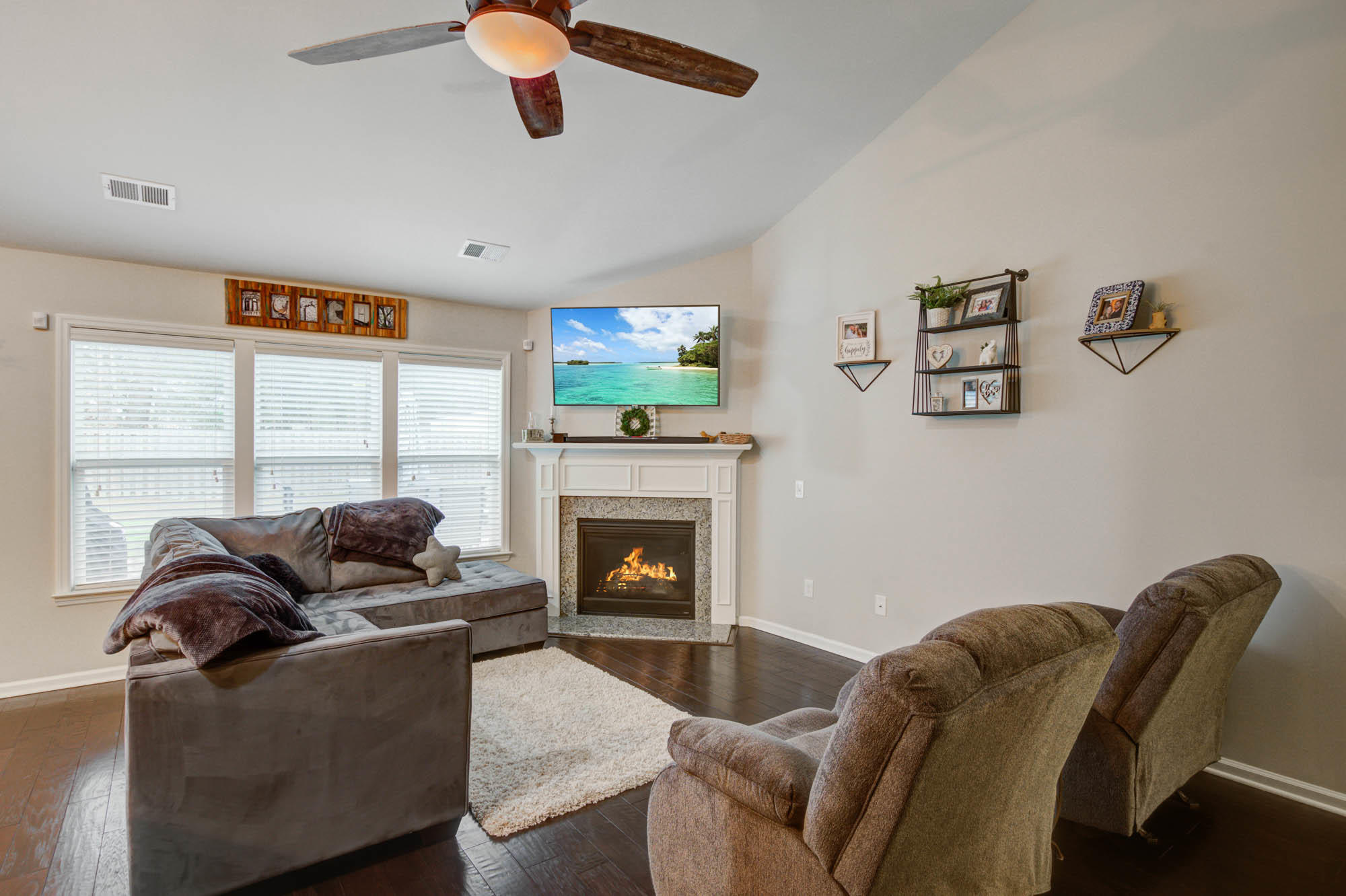 163 Alpine Road Summerville, SC 29485 - Photo 7 of 29 163Alpine-CalSiglerPhotography (7)